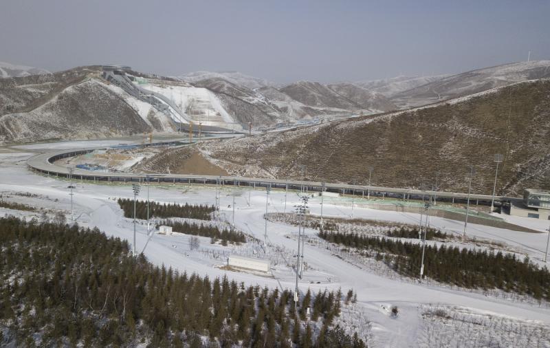 国家越野滑雪中心该场地坐落于崇礼古杨树场馆群,占地106.