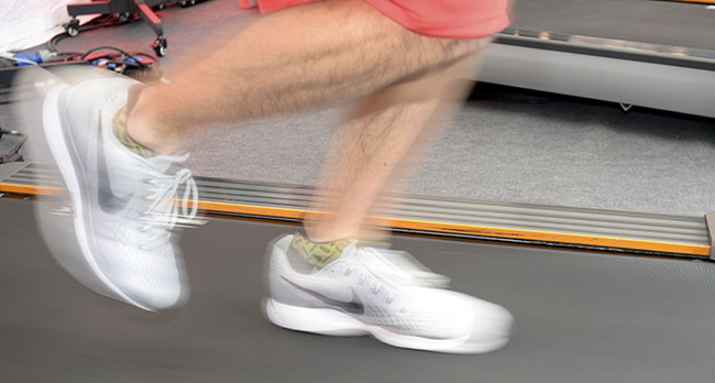 青跑团 ／ 跑步时除了听耳机 也听听脚步的声音