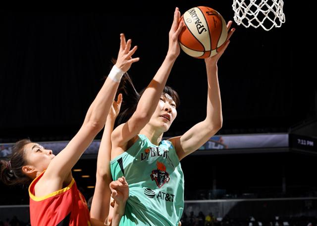韩旭首秀对阵中国女篮打出高水平获认可