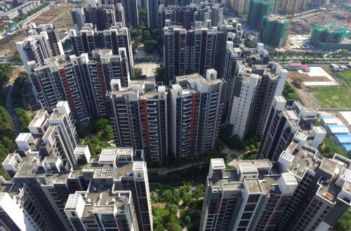 融资“输血”失速、偿债高峰到来／房企资金链再承压