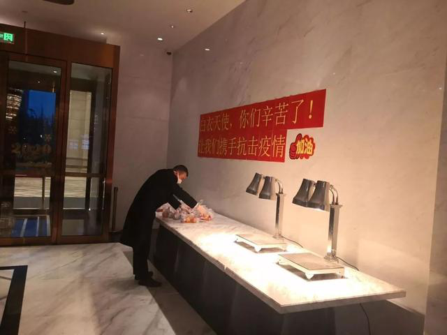 在抗击疫情的征程中871.png