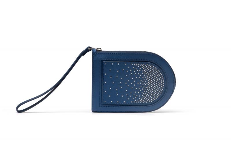 7. DELVAUX_Constellations_D_Pochette_Multifontions_Astral_Satin_Navy.jpg