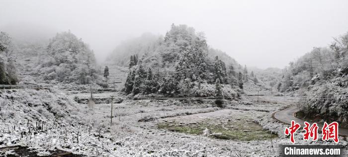 冰雪世界，美轮美奂。　李骁 摄