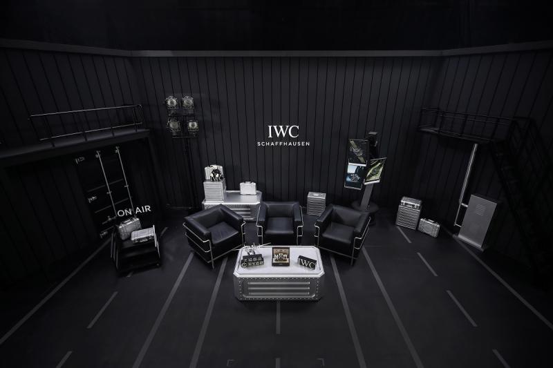 1. IWC万国天猫官方旗舰店以“飞”凡直播隆重开幕.jpg