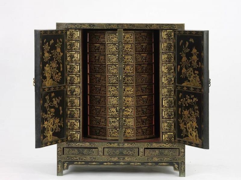 黑漆描金双龙药柜.webp.jpg