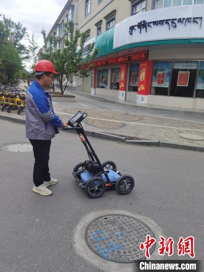 广东援藏队助探地雷达在雪域高原应用给地下管网“体检”