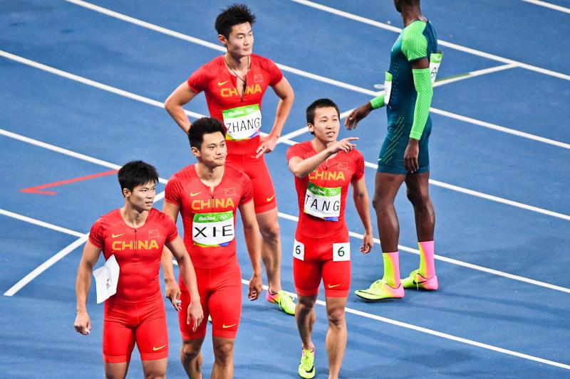 男子接力2.jpg