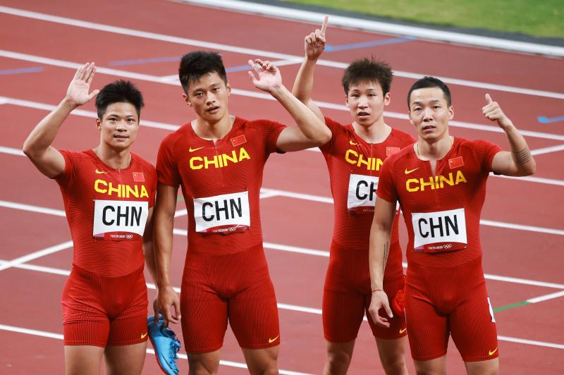 男子接力4.jpg