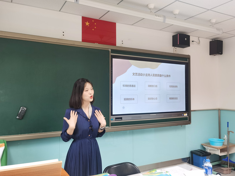 新华社志愿团队走进少年传媒学院课后服务课程_副本.jpg