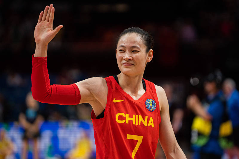 杨力维1.jpg