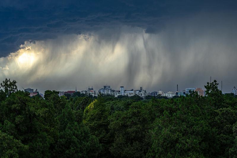 下雨北京.jpg