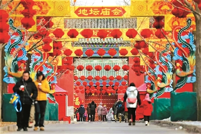 北京传统庙会回归年味足 游园赏花春意浓