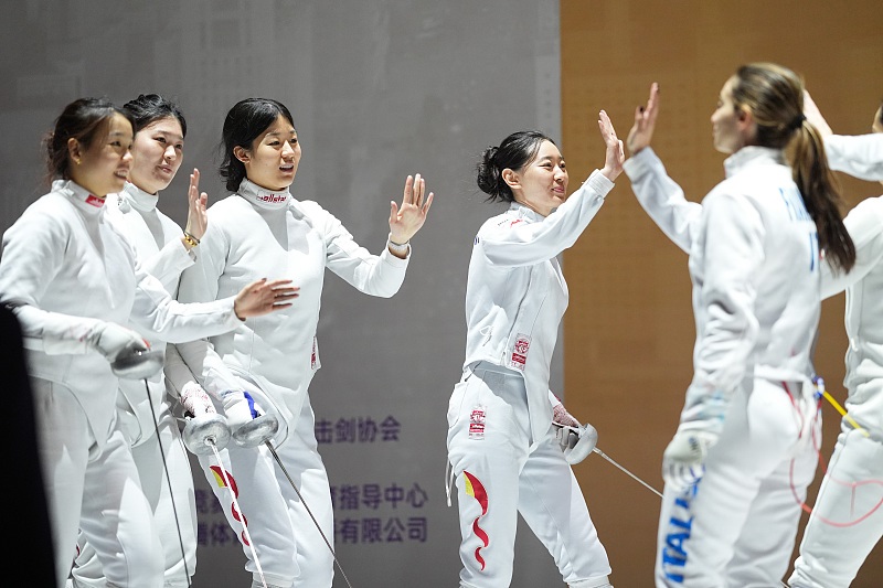 中国女子重剑队.jpg