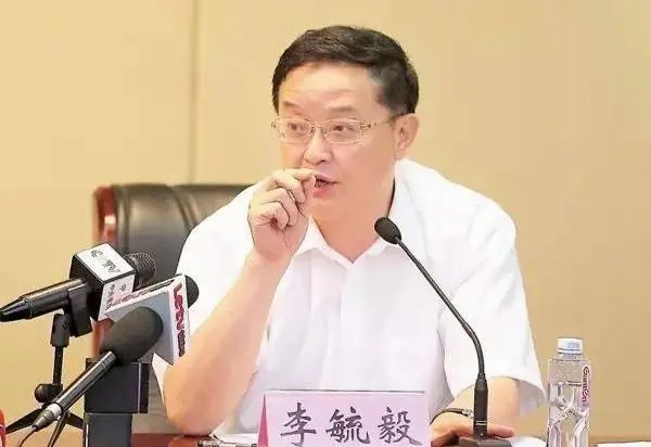 李毓毅.jpg