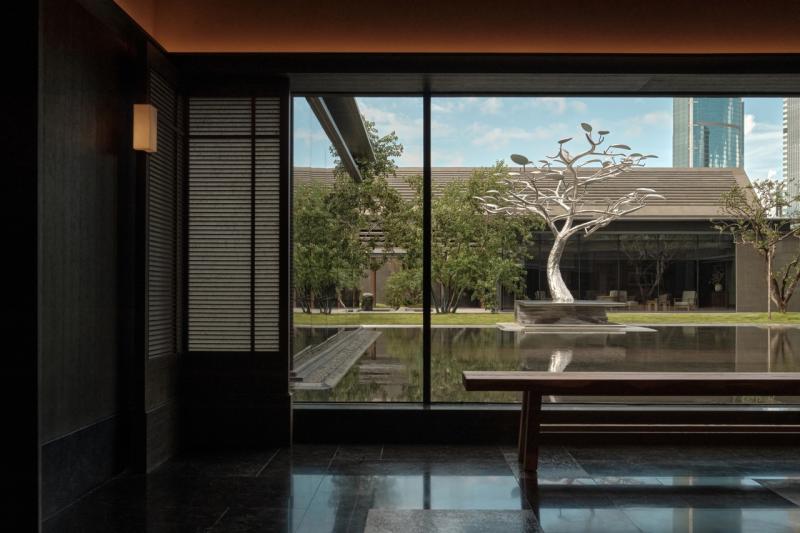 阿丽拉上海_到达楼层（树·聚艺术品）Alila+Shanghai_Hotel+Lobby+Floor+with+Artpiece 大.jpeg