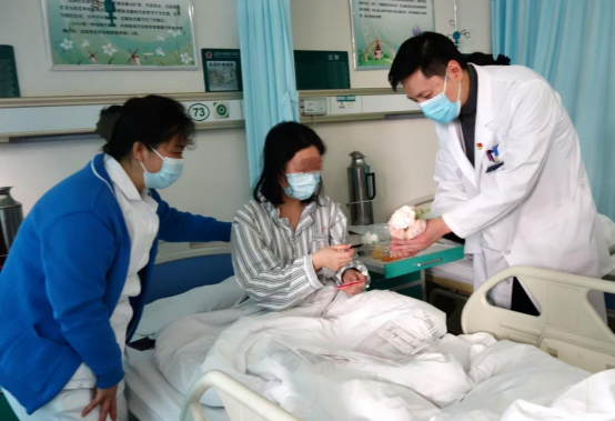 1761875904651561.png image.png