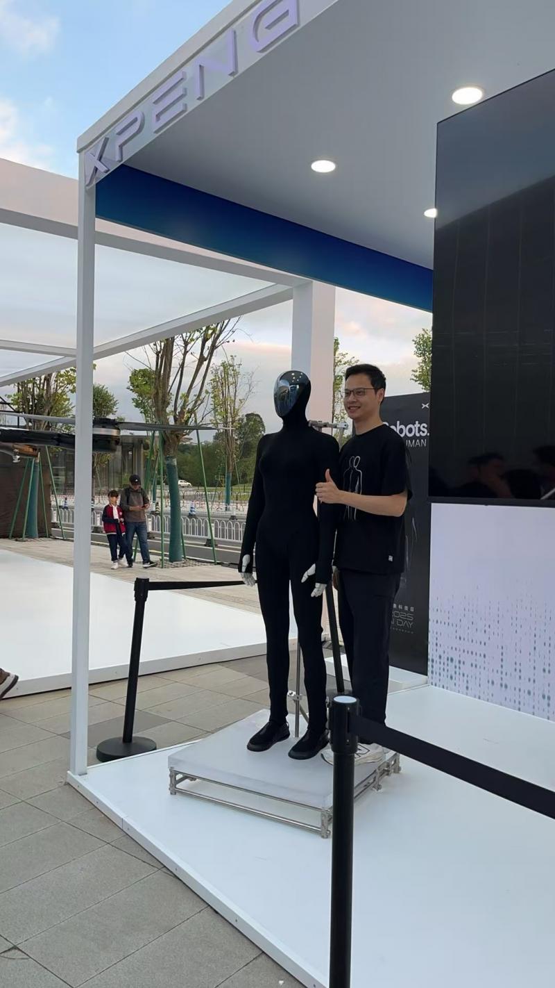 1762568538820950.jpg 小鹏2.jpg