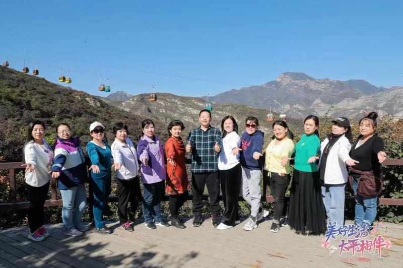 1784088491539111.jpg 3--阳光部高级经理李学光及团队.jpg