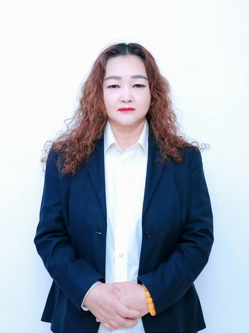 1784088516442885.jpg 5--乾元部高级经理齐术萍及团队.jpg