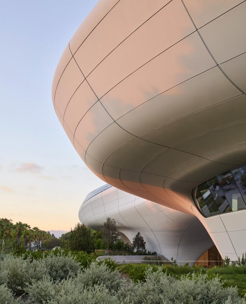 15. Courtesy Lucas Museum of Narrative Art. Photo by Hufton+Crow 大.jpeg