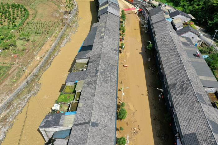 视窗|探访贵州暴雨受灾区正安县碧峰镇