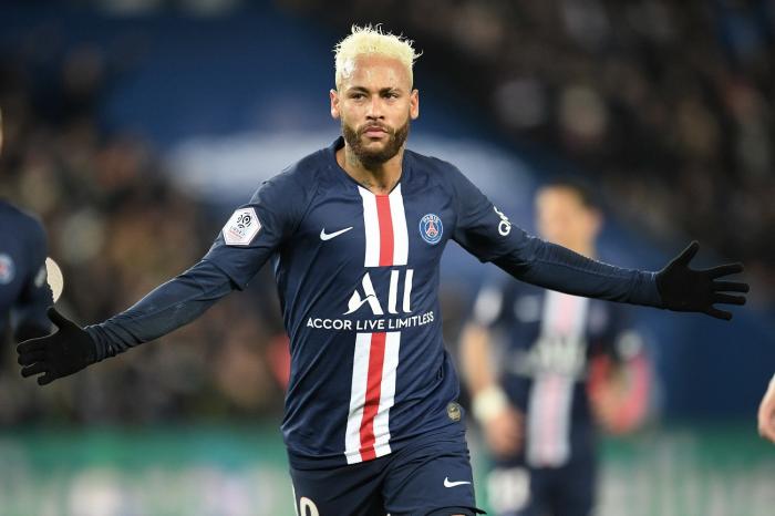 队球员内马尔在2019-2020赛季法国足球甲级联赛第20轮比赛中庆祝进球