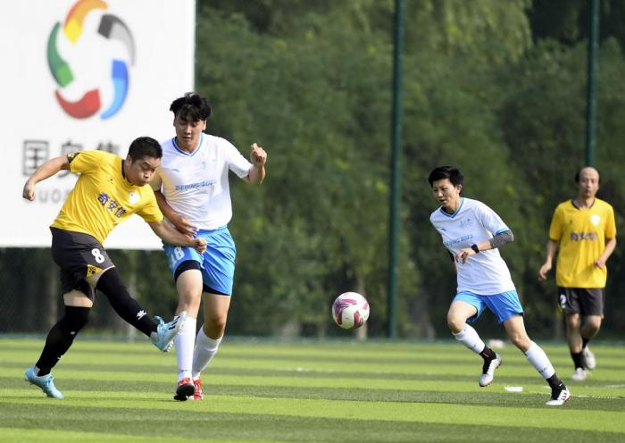 视点 | 北京冬奥组委与奇安信集团足球友谊赛在北京奥森国奥金冠足球营打响