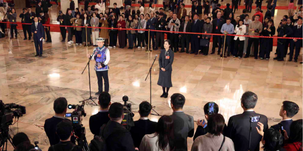 多图聚焦两会｜第三场“代表通道”集中采访活动举行