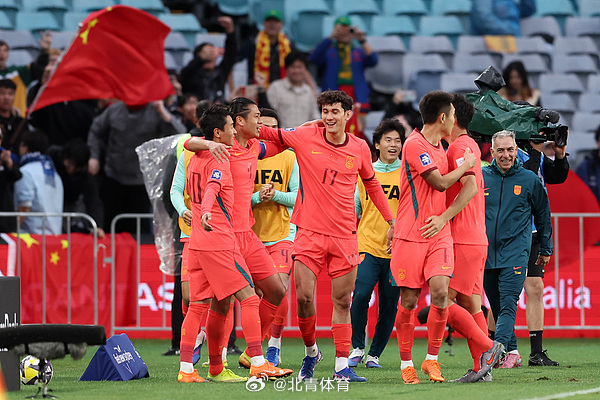 2球完胜世界杯新军库拉索，邵佳一收获执教国足开门红